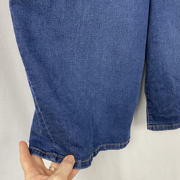 Gloria Vanderbilt Amanda Bermuda Shorts 22W All Around Slimming Dark 44x13 - Picture 3 of 13